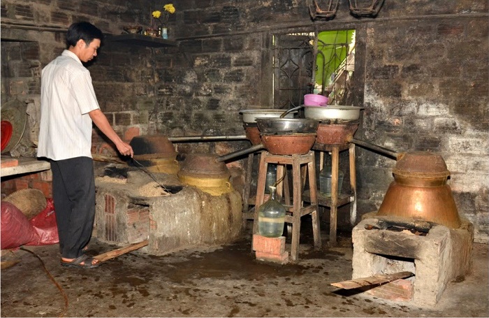 Làng nghề Rượu Bàu Đá truyền thống nổi tiếng ở Bình Định.